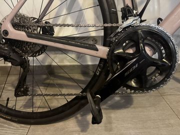 Gebrauchtes Canyon Endurace Shimano 105 2025 Road & Gravel, Violett — Bild 2 von 5