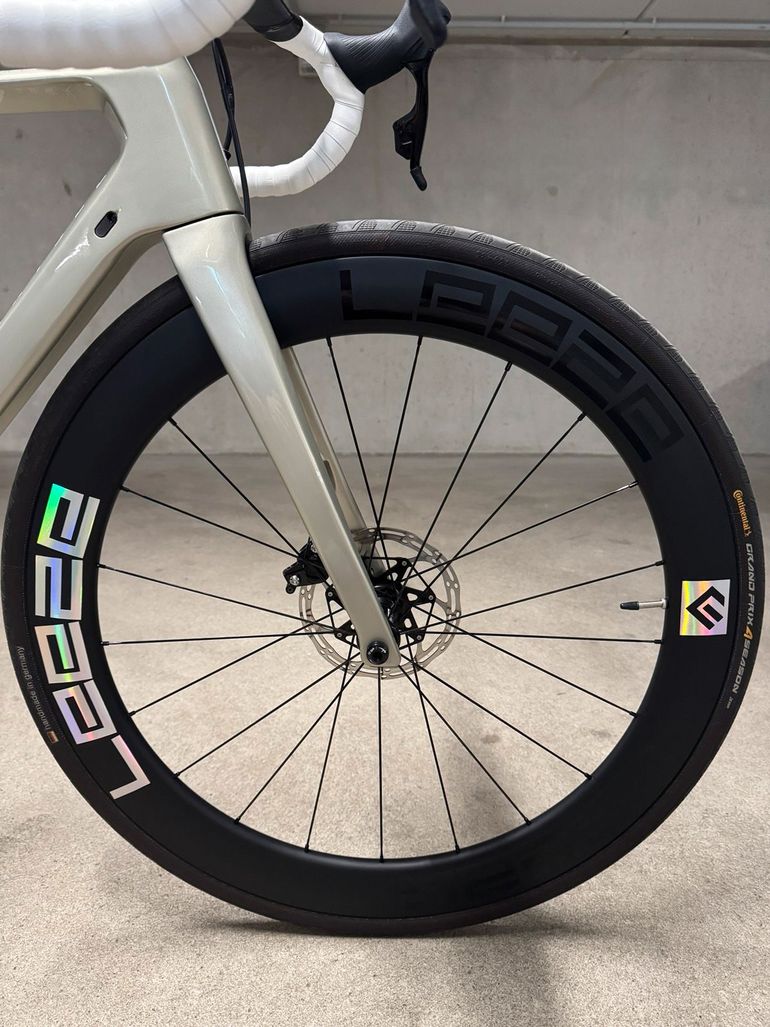 Gebrauchtes Van Rysel EDR CF | Leeze CC 58 Carbon Laufräder | SRAM Rival AXS 2024 Road & Gravel, Hellgrau — Bild 5 von 7