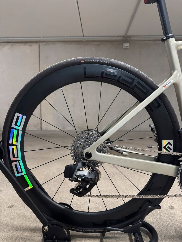 Gebrauchtes Van Rysel EDR CF | Leeze CC 58 Carbon Laufräder | SRAM Rival AXS 2024 Road & Gravel, Hellgrau — Bild 4 von 7