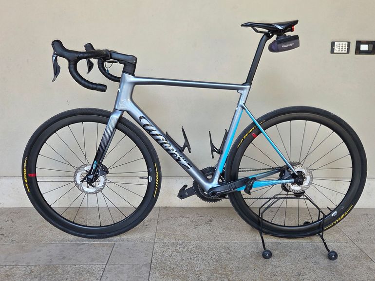 Wilier Filante Shimano Ultegra 2022 Road & Gravel de segunda mano, Gris claro — imagen 2 de 6