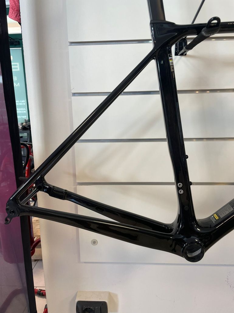 Tweedehands Giant TCR Advanced Pro Raw Carbon Frameset 2025 Road & Gravel — afbeelding 2 van 10