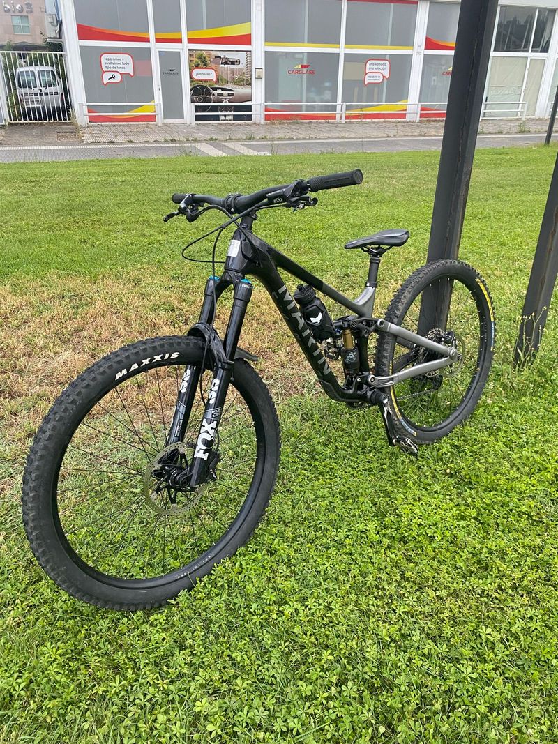 Käytetty Marin alpine trail carbon 2 Custom Shimano Deore XT 2023 MTB