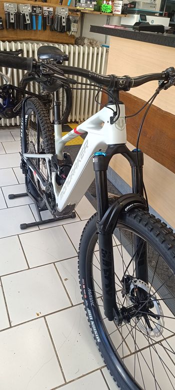 Tweedehands Mondraker CRAFTY CARBON R 2025 2025 Mountainbike — afbeelding 2 van 3