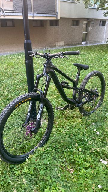 Used Canyon Torque AL 5.0 2020 2020 Mountainbike, Black, 27.5 — image 1 of 6