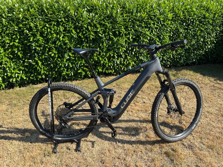 Gebrauchtes CUBE STEREO HYBRID 140 HPC, RACE 625 2023 2023 Mountainbike, Hellgrau, 27.5, 29 — Bild 1 von 12