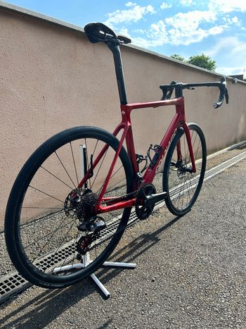 Used Colnago V4 Shimano Ultegra Di2 2025 2025 Road & Gravel, Red — image 3 of 5