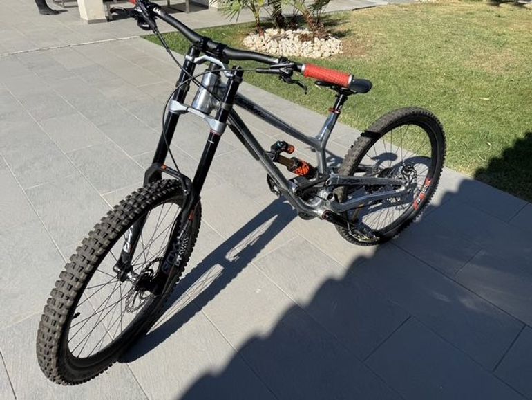 Commencal FRS PARK MOTO STYLE 2024 2024 Mountainbike d'occasion — image 7 sur 7
