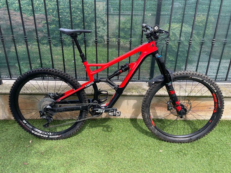 Gebrauchtes Cannondale Jekyll 3 2018 2018 Mountainbike, Rot, 27.5 — Bild 1 von 8