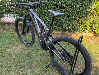 Specialized Turbo Levo 3 Carbon 2023 2023 Mountainbike de segunda mano, Gris claro — imagen 16 de 18