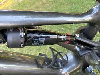 Specialized Turbo Levo 3 Carbon 2023 2023 Mountainbike de segunda mano, Gris claro — imagen 2 de 18