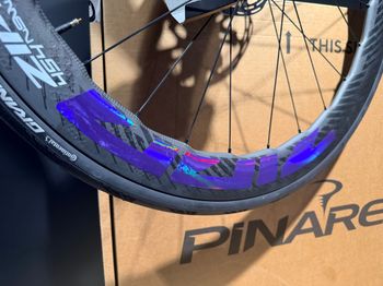 Pinarello DOGMA F EDIZIONE SPECIALE TISSOT 2026 2026 Road & Gravel de segunda mano, Negro — imagen 5 de 10