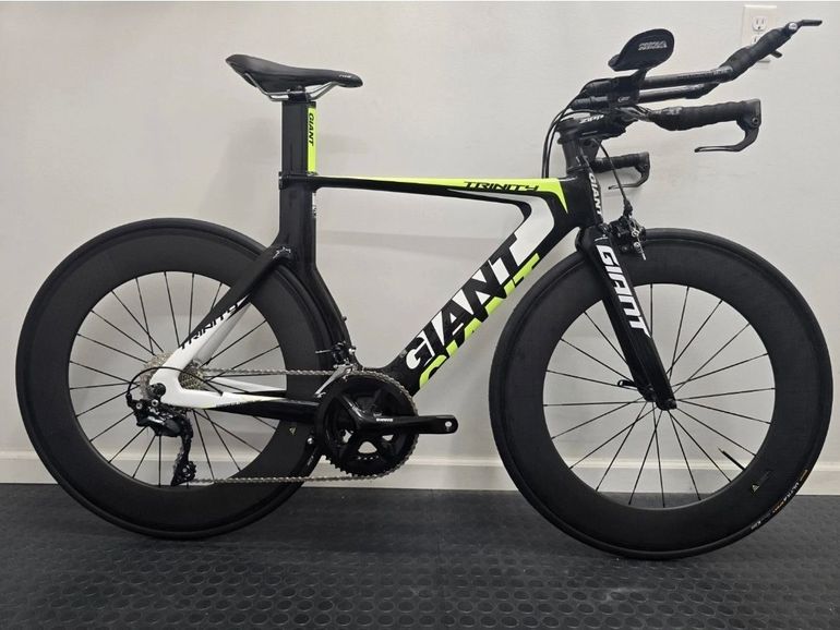 Used Giant Trinity Composite 1 2014 2014 Road & Gravel, Green — image 1 of 11