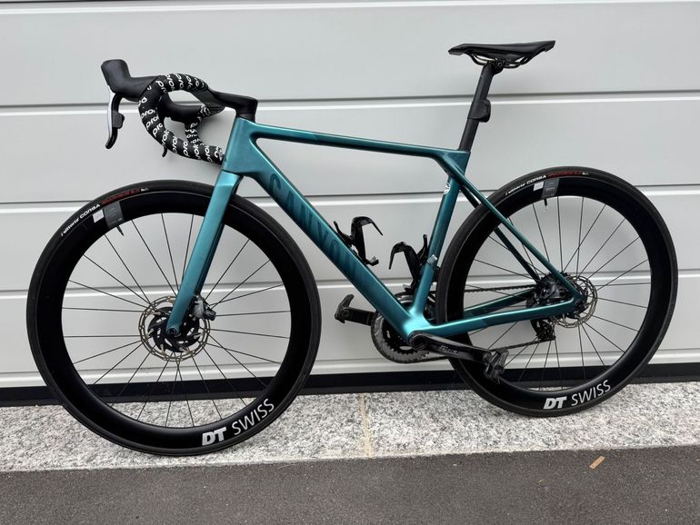 Gebrauchtes Canyon Ultimate CF SLX 8 Force AXS 2023 2023 Road & Gravel, Blau — Bild 2 von 10