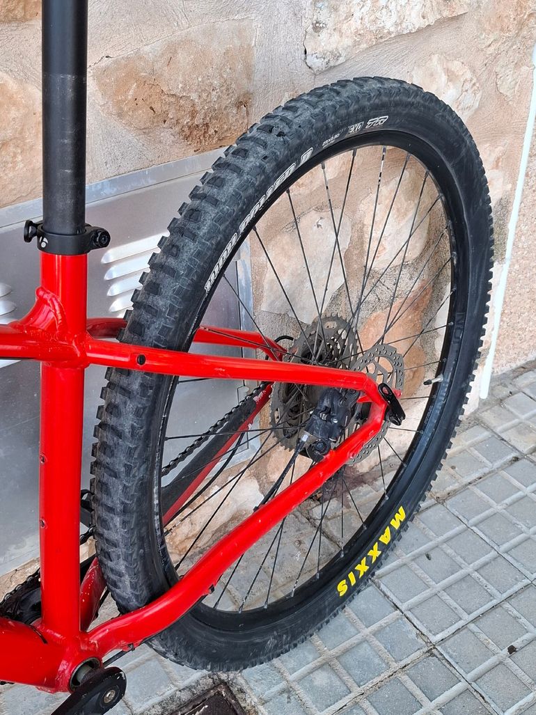 Used Trek Marlin 7 2022 2022 Mountainbike, Red, 27.5, 29 — image 6 of 11