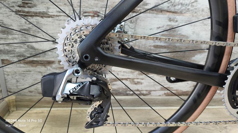 Used Specialized S-Works Tarmac SL7 - SRAM Red eTap AXS 2023 2023 Road & Gravel, Black — image 7 of 40
