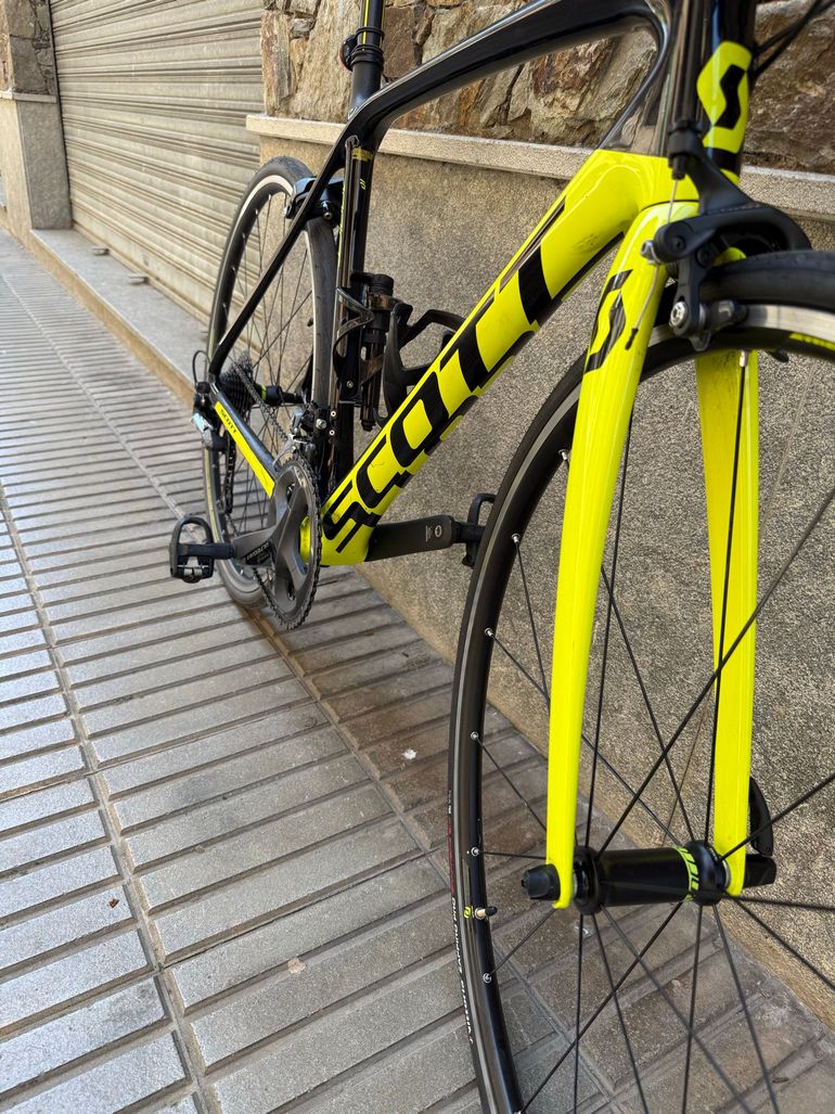 Scott Addict 10 2020 2020 Road & Gravel de segunda mano, Negro — imagen 2 de 6