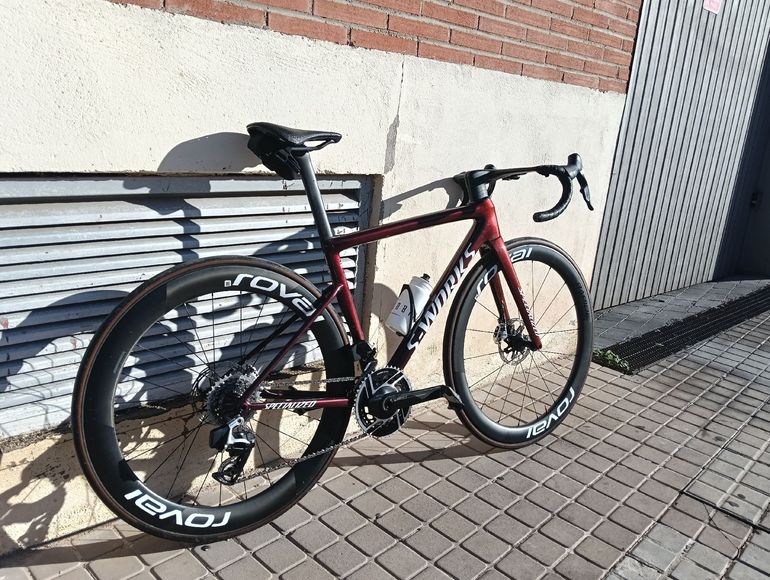 Specialized Tarmac SRAM Red eTap AXS 2024 Road & Gravel d'occasion — image 3 sur 6