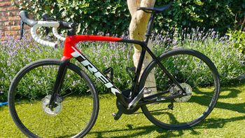 Used Trek Émonda SL 6 Disc 2022 2022 Road & Gravel, Black — image 3 of 14