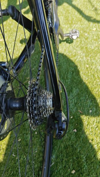 Used Trek Émonda SL 6 Disc 2022 2022 Road & Gravel, Black — image 10 of 14