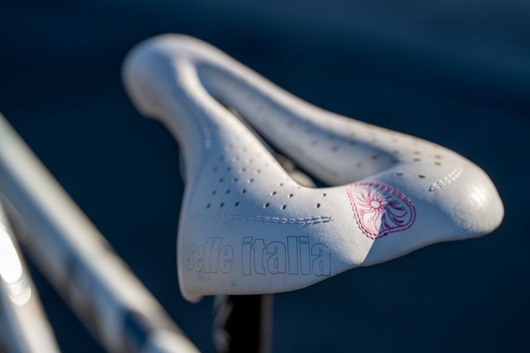 Used Trek Lexa (Compact) 2012 2012 Road & Gravel, White — image 12 of 12