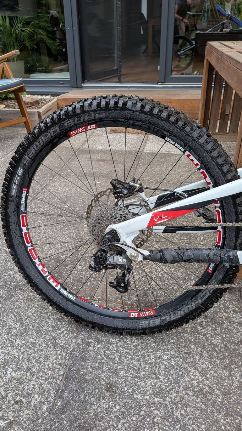Gebrauchtes YT Industries Custom SRAM X9 2013 Mountainbike, Weiß — Bild 2 von 10