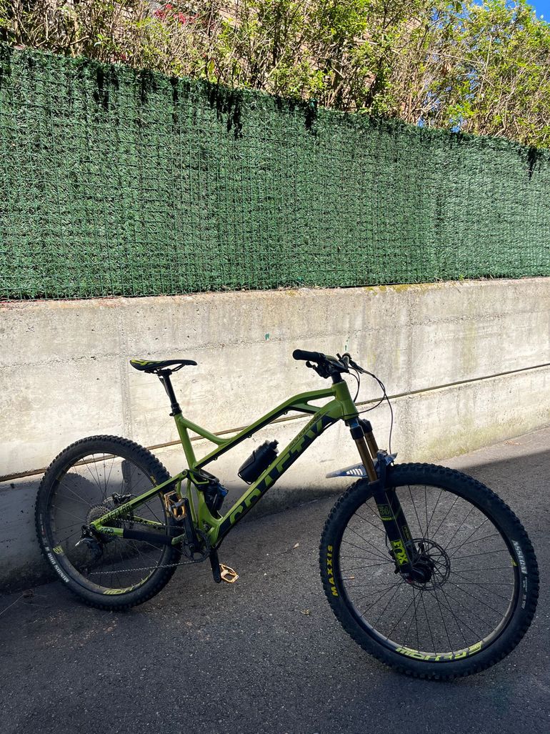 Mondraker crafty rr lime 2016 Custom Shimano Deore XT 2016 Mountainbike d'occasion — image 1 sur 8