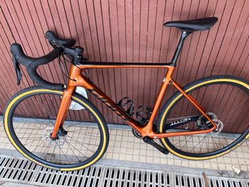 Used Giant TCX, Advanced Pro 2 2022 2022 Road & Gravel, Orange — image 2 of 4