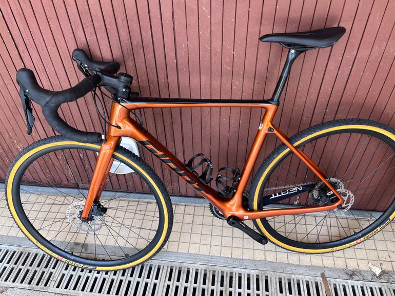 Used Giant TCX, Advanced Pro 2 2022 2022 Road & Gravel, Orange — image 2 of 4
