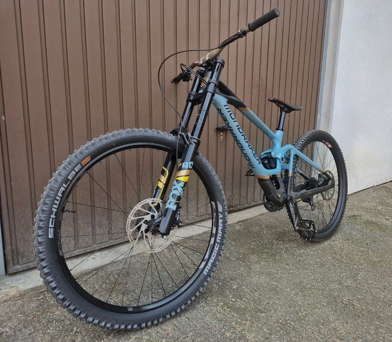 Tweedehands Mondraker SUMMUM CARBON R 2022 2022 Mountainbike — afbeelding 3 van 10