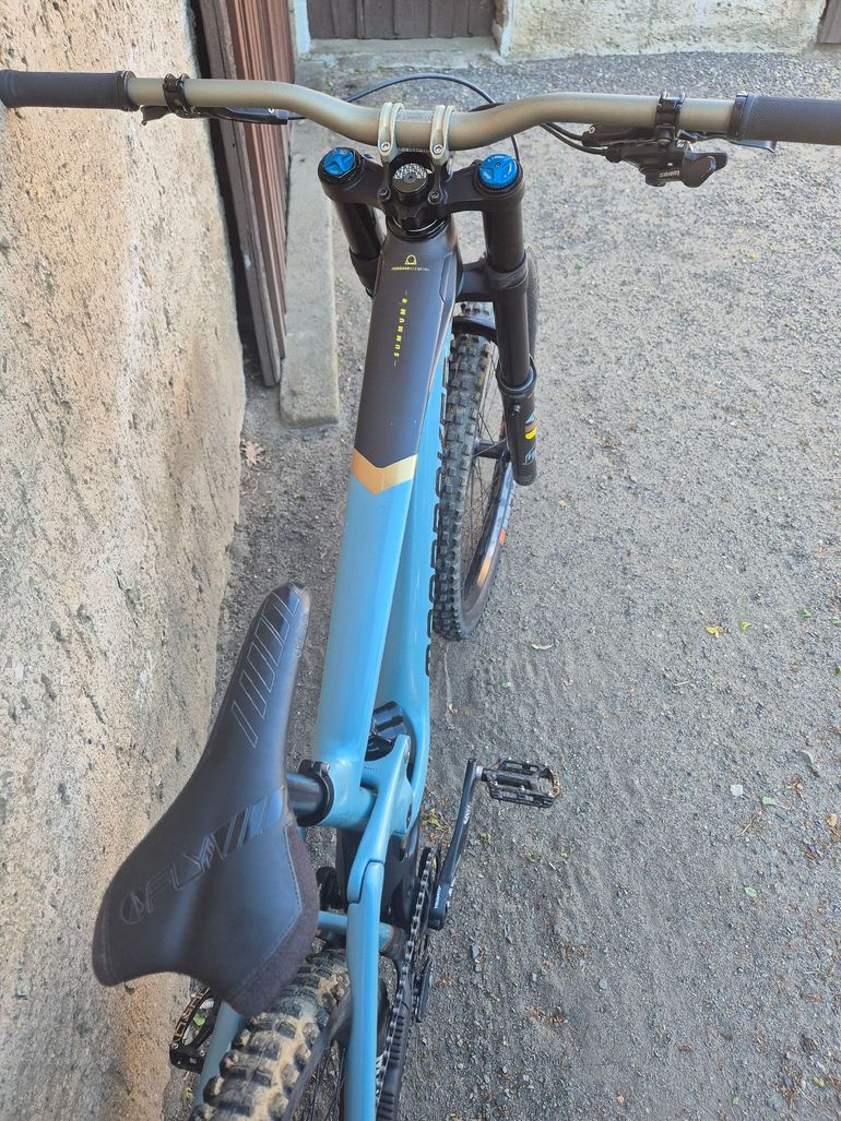 Tweedehands Mondraker SUMMUM CARBON R 2022 2022 Mountainbike — afbeelding 4 van 10