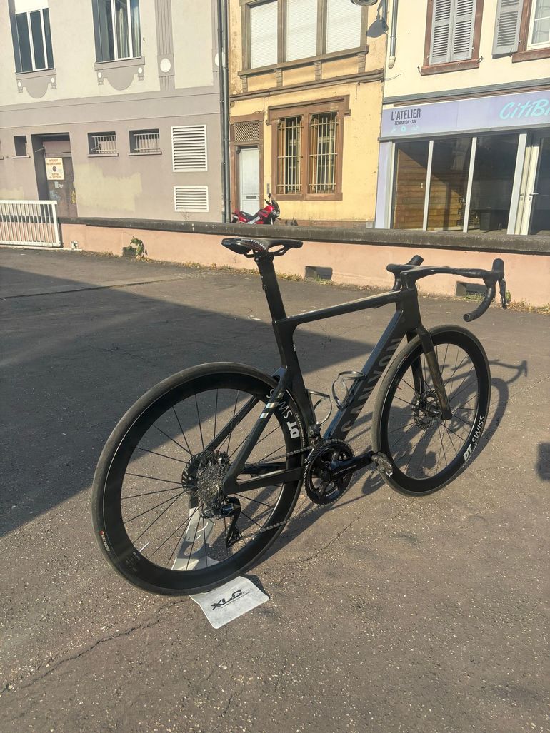 Used Canyon Aeroad CFR Di2 2026 2026 Road & Gravel, Black — image 2 of 9