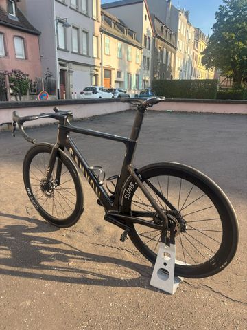 Canyon Aeroad CFR Di2 2026 2026 Road & Gravel d'occasion — image 4 sur 9