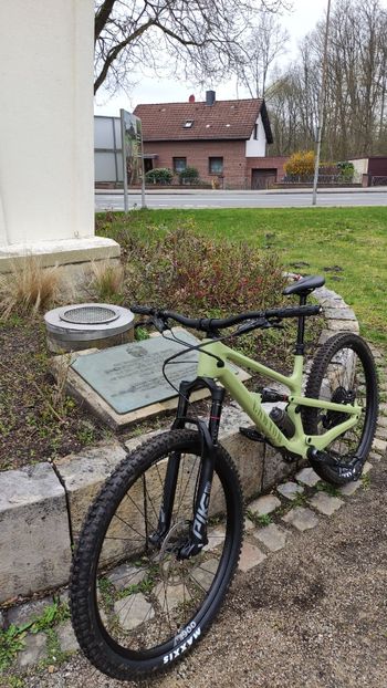 Tweedehands Canyon Spectral 125 CF 7 2023 2023 Mountainbike — afbeelding 2 van 3