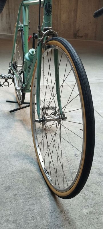 Used Bianchi Custom Campagnolo Record 1970 Road & Gravel, Green — image 4 of 11