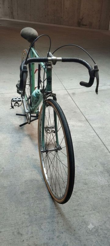 Used Bianchi Custom Campagnolo Record 1970 Road & Gravel, Green — image 3 of 11
