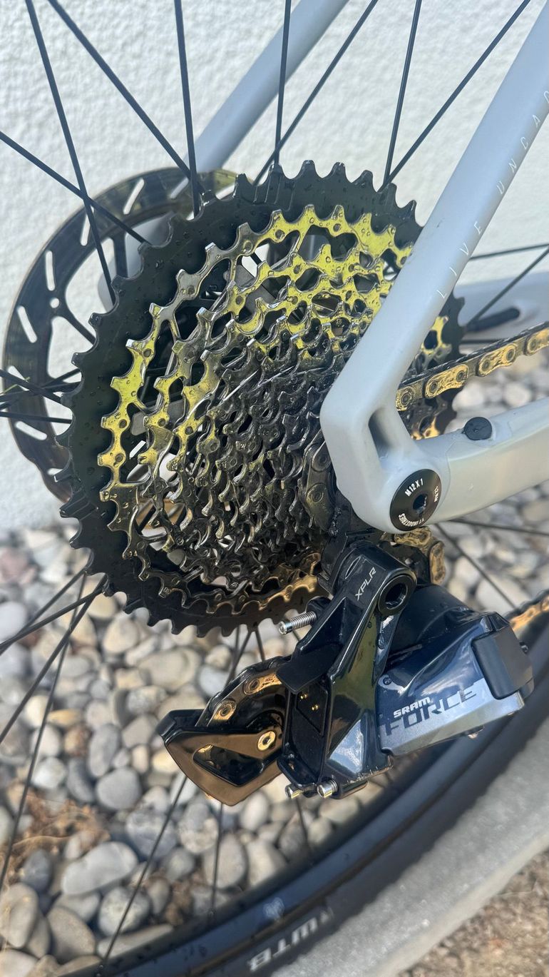 Gebrauchtes YT Custom SRAM Force eTap AXS 2023 Road & Gravel, Hellgrau — Bild 8 von 11