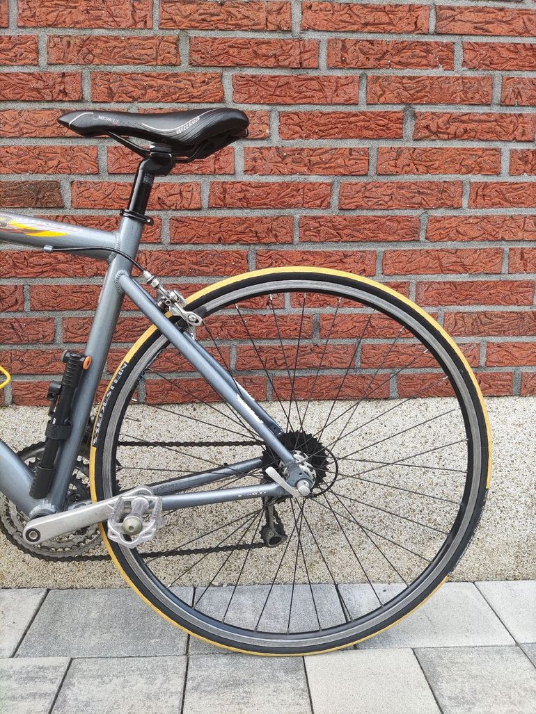 Used Giant OCR Alu Rennrad 2014 Road & Gravel, Light Gray — image 5 of 12