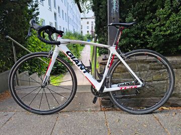 Used Giant TCR Composite 1 2012 2012 Road & Gravel, White — image 2 of 5