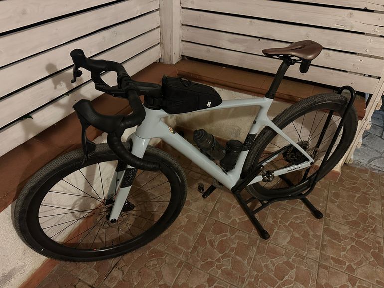 Gebrauchtes Scott Addict Gravel 20 2024 2024 Road & Gravel, Hellgrau — Bild 5 von 9