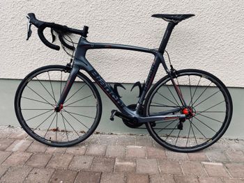 Bianchi Oltre Shimano Dura Ace 2017 Road & Gravel usato, Grigio chiaro — immagine 2 di 13