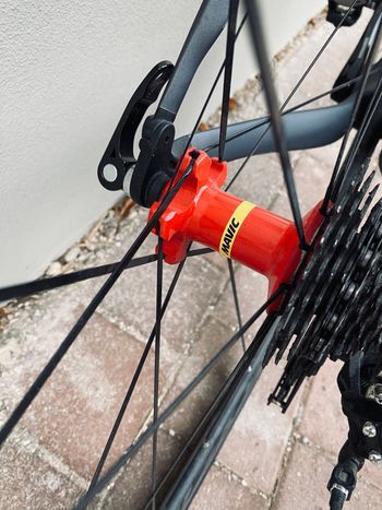 Bianchi Oltre Shimano Dura Ace 2017 Road & Gravel usato, Grigio chiaro — immagine 5 di 13