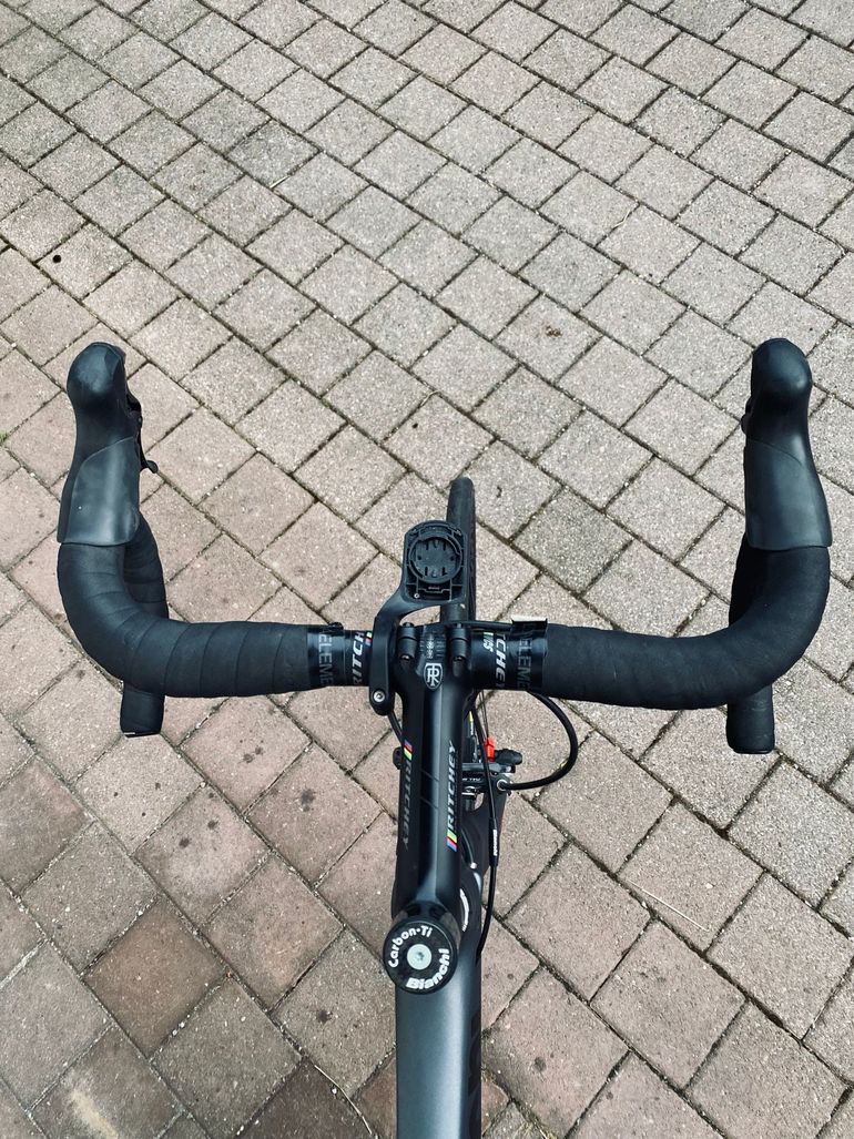 Bianchi Oltre Shimano Dura Ace 2017 Road & Gravel usato, Grigio chiaro — immagine 8 di 13