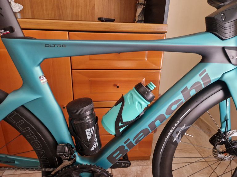 Used Bianchi Oltre PRO 2026 2026 Road & Gravel, Green — image 1 of 9