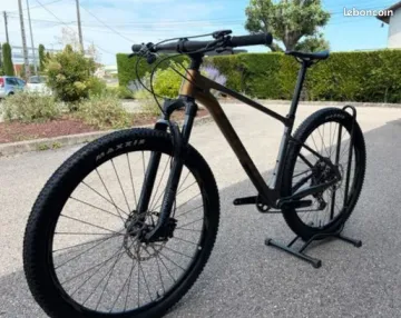 Używany Giant XTC Advanced 29 2 2021 2021 Mountainbike — zdjęcie 5 z 7