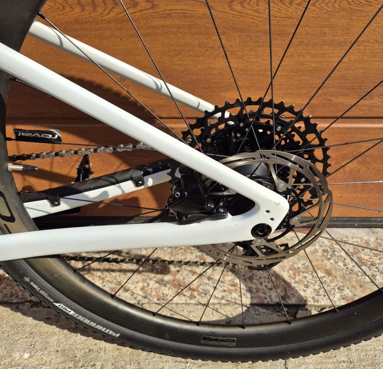 Used Specialized Diverge Expert Carbon 2023 2023 Road & Gravel, White — image 8 of 8