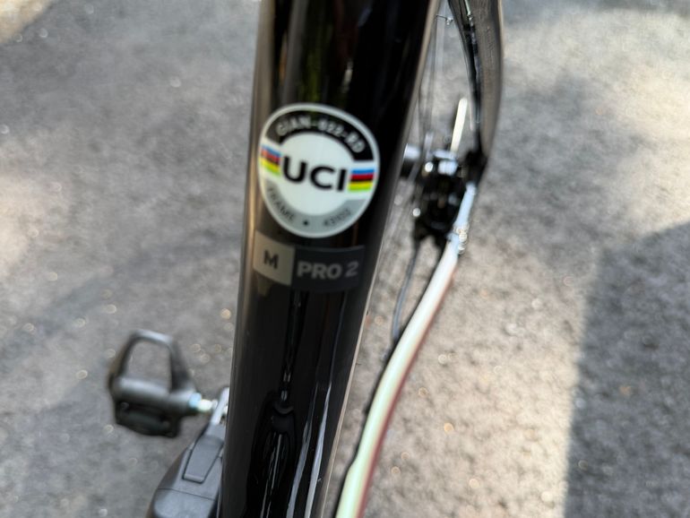 Used Giant Defy Advanced Pro 2 AXS 2023 2023 Road & Gravel, Light Gray — image 6 of 28