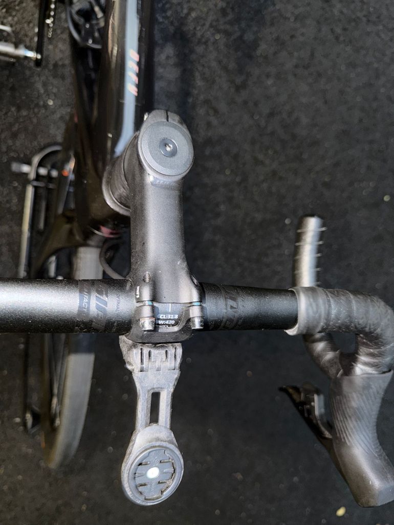 Used Giant Defy Advanced Pro 2 AXS 2023 2023 Road & Gravel, Light Gray — image 26 of 28
