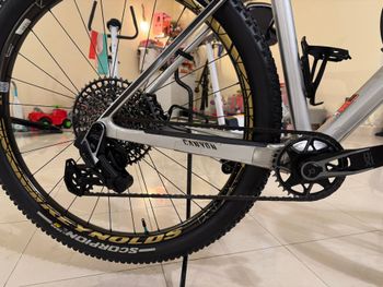 Gebrauchtes Canyon Exceed Sram Eagle Transmission X0 2024 Mountainbike, Hellgrau — Bild 3 von 7
