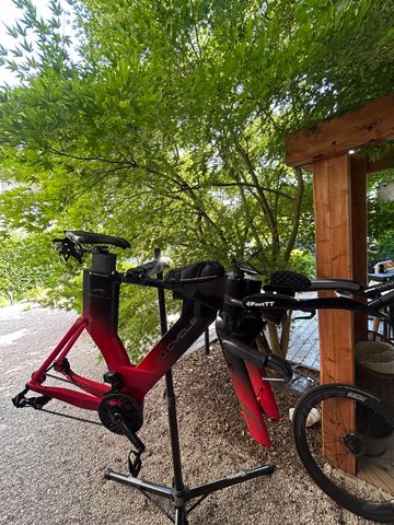 Used KU cycle Custom SRAM Red eTap AXS 2026 Road & Gravel, Red — image 6 of 12
