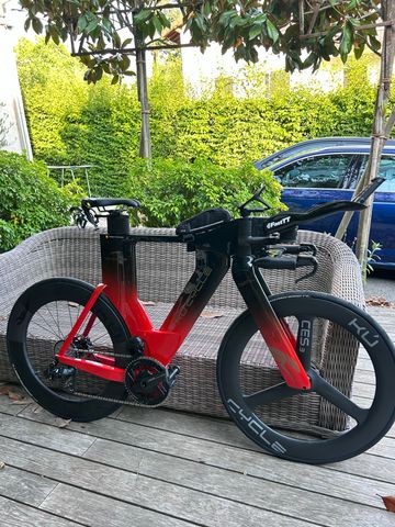 Used KU cycle Custom SRAM Red eTap AXS 2026 Road & Gravel, Red — image 4 of 12